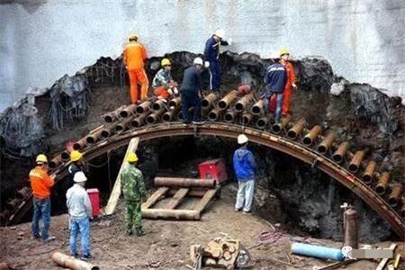 莱州隧道钢花管支护案例